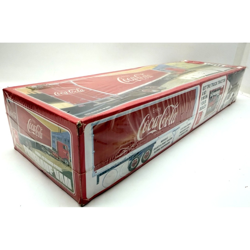 AMT Coca-Cola Fruehauf Beaded Panel Van Trailer Model Kit 1/25 Scale AMT1109/06 - Picture 6 of 11